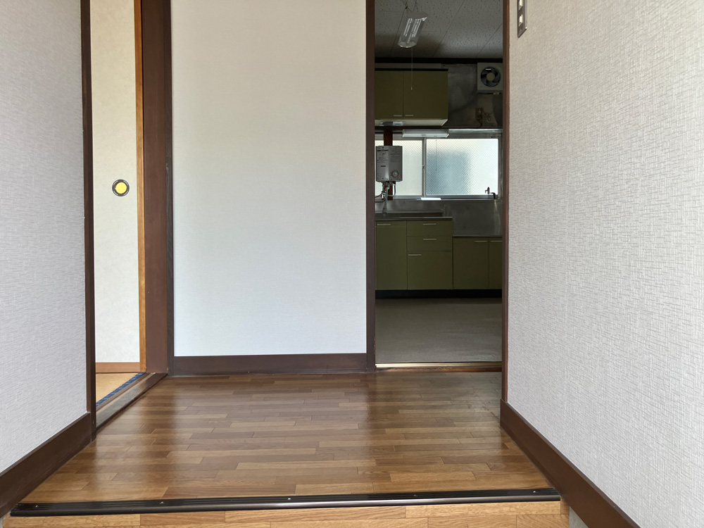 玄関　段差あります