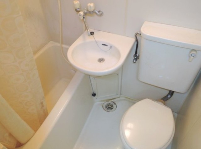 バス・シャワールーム