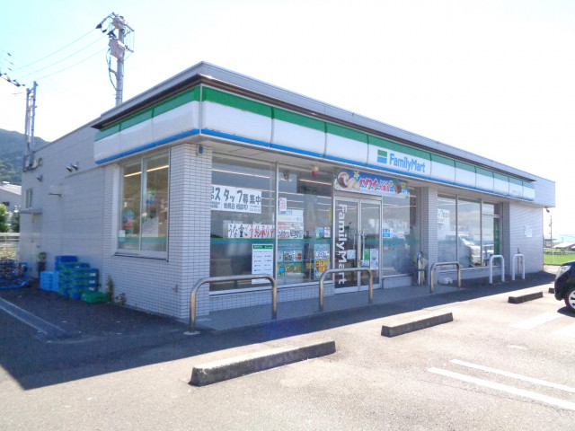 コンビニ　ファミリーマート中之庄バイパス店（コンビニ）まで500m