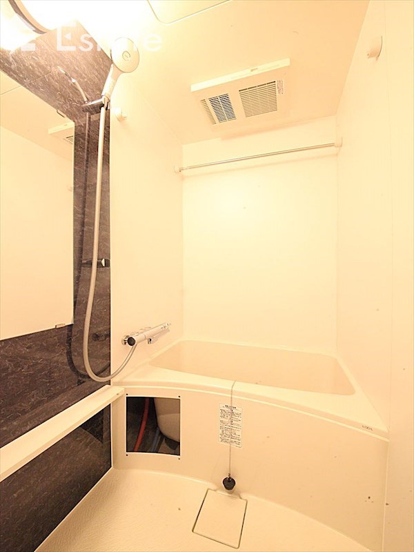 バス・シャワールーム　バスルーム