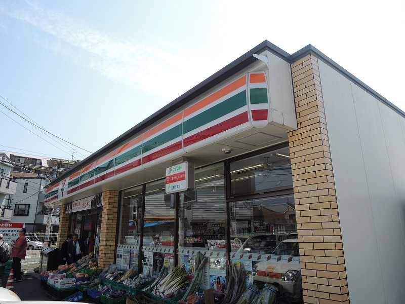 コンビニ　セブンイレブン（コンビニ）まで362m