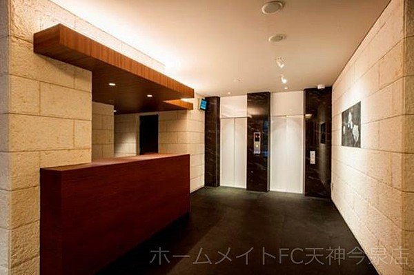 ロビー　落ち着いたロビーです