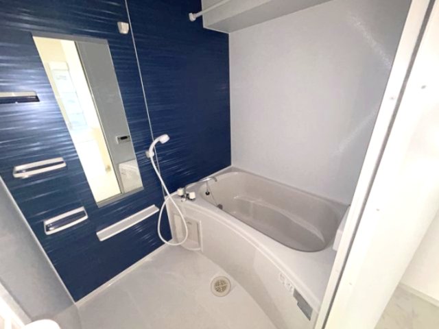 バス・シャワールーム　お風呂です