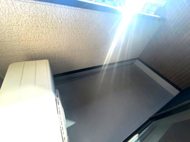 バルコニー　陽当たり良好なバルコニーです