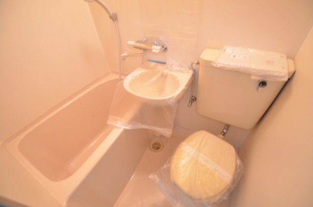 トイレ　ユニットバス