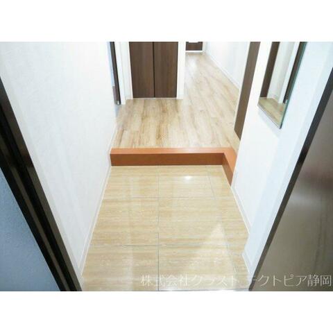 洗面設備　コンパクトで使いやすい洗面所