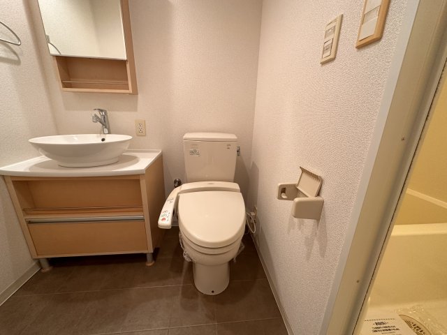 トイレ　同一タイプです。