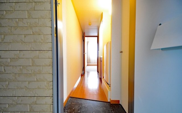 玄関　同物件、別号室のものです。