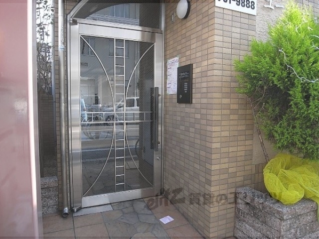 エントランス　入り口