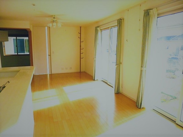 居室・リビング　1F　LDK19.5帖