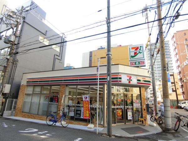 コンビニ　セブンイレブン大阪安堂寺町1丁目店（コンビニ）まで129m