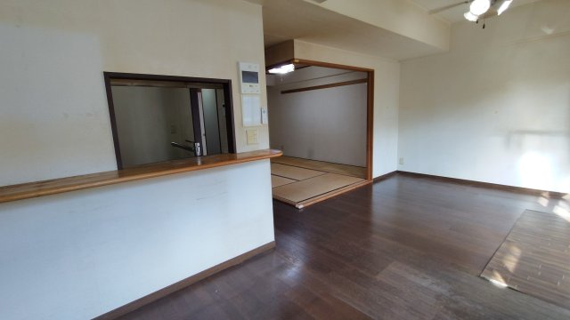 居室・リビング　日当たりの良い明るいリビングです！