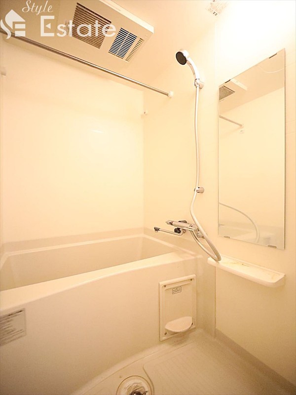 バス・シャワールーム　バスルーム