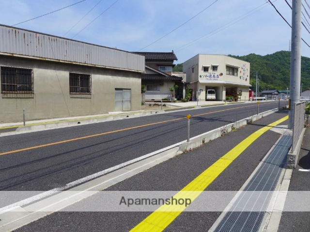 その他　前面道路（その他）まで0m