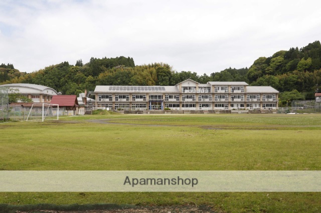 中学校　曽於市立財部中学校（中学校）まで2518m