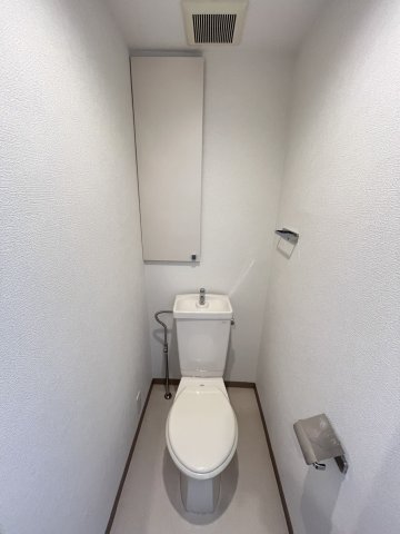 地下鉄今里筋線 瑞光四丁目駅 徒歩11分 5階建 築30年のトイレ写真
