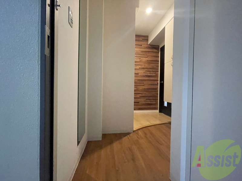 玄関　玄関の様子です。明るい印象ですね。気分もあがりそう。