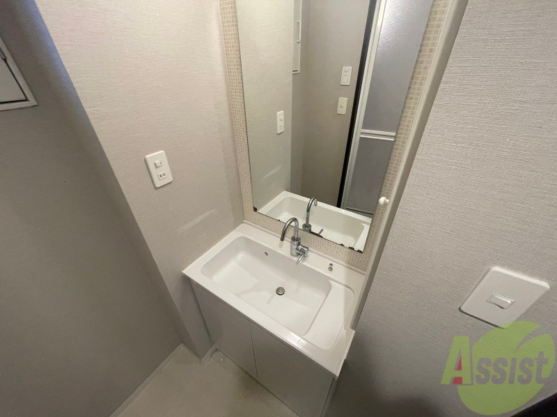 洗面設備　洗面台。身支度にはかかせないですよね～。