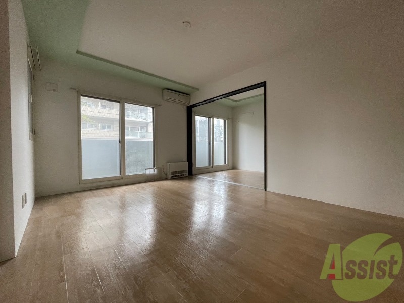 居室・リビング　広くてキレイなＬＤＫが広がっていて、充実した生活が送れそう。