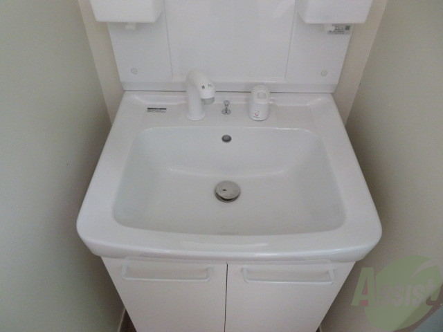 洗面設備　洗面台は独立していて、使いやすそうです。