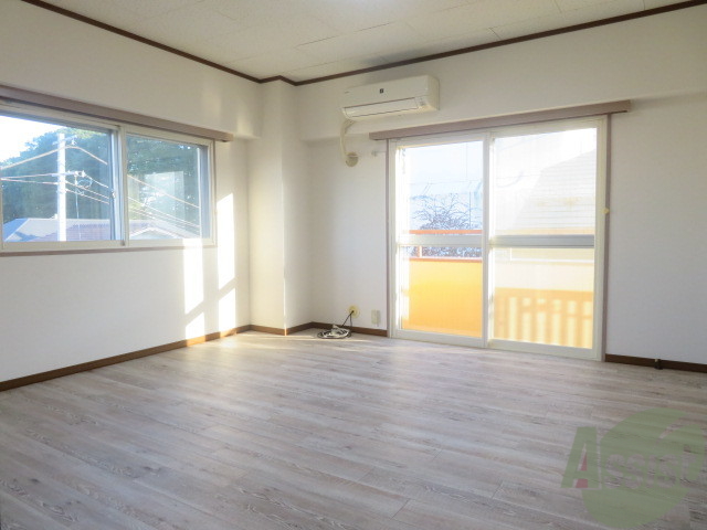 居室・リビング　広くてキレイな洋室が広がっていて、充実した生活が送れそう。