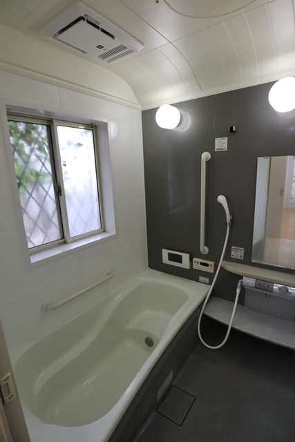 バス・シャワールーム　ゆったりお風呂