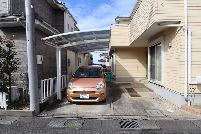 駐車場　並列で２台駐車場