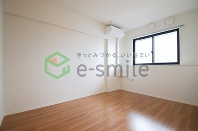 居室・リビング　※同建築シリーズの内装写真 ※参考イメージ