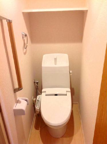 トイレ　温水便座付トイレで快適！