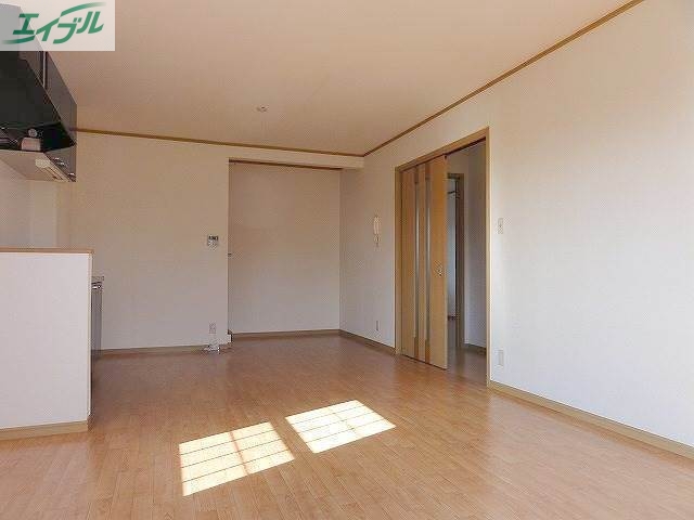 居室・リビング　リビング（別タイプ部屋写真）