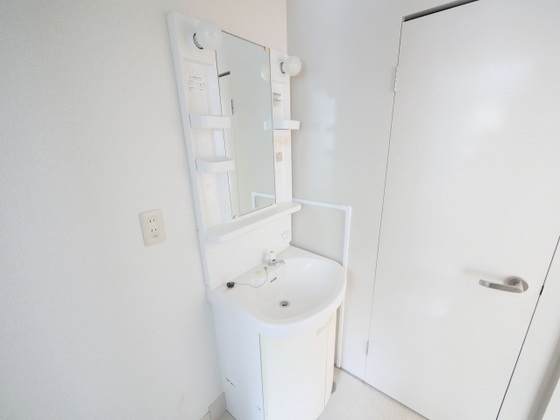 洗面設備　※別部屋の写真です