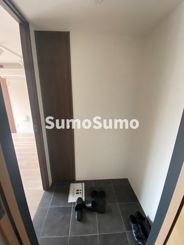 玄関　収納もある玄関です