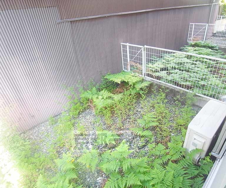 バルコニー　広々としたバルコニーです。