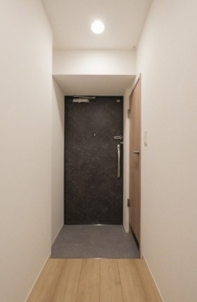 玄関　エレベーター