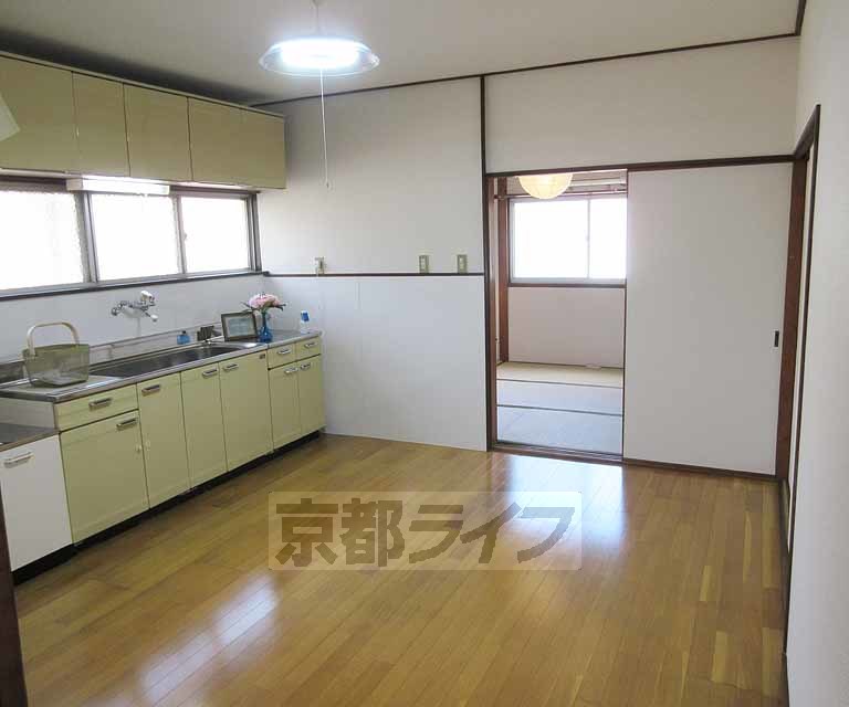 居室・リビング　きれいな一軒家です・