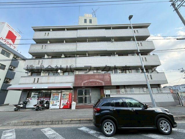 建物外観　落ち着いた雰囲気の外観です