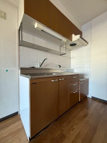 キッチン　※別号室反転写真