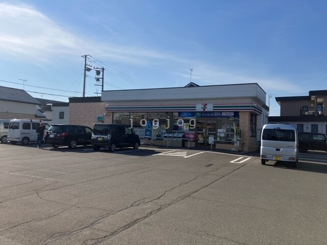 コンビニ　セブンイレブン帯広西２５条白樺通店（コンビニ）まで110m