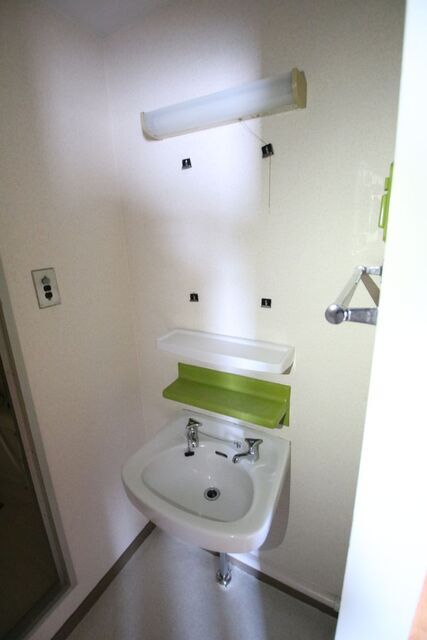 洗面設備　※別室の参考写真の為、現況優先です。