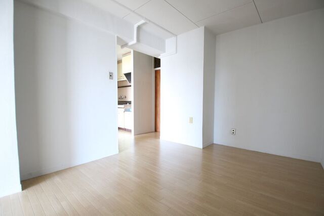 居室・リビング　※別室の参考写真の為、現況優先です。