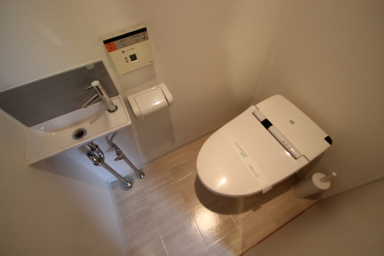 トイレ　※別部屋の写真です