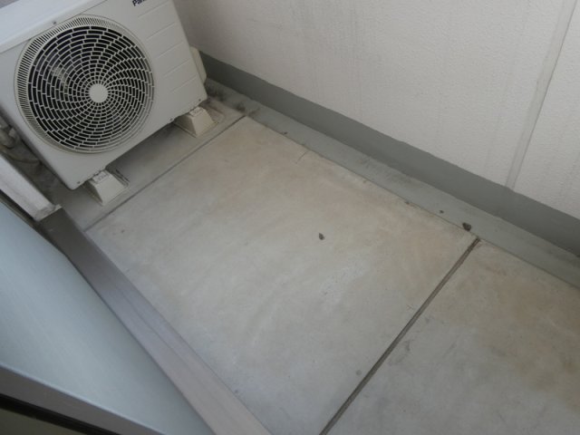 バルコニー　陽当たり良好なバルコニーです