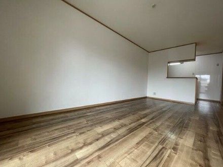 居室・リビング　D号室画像参照