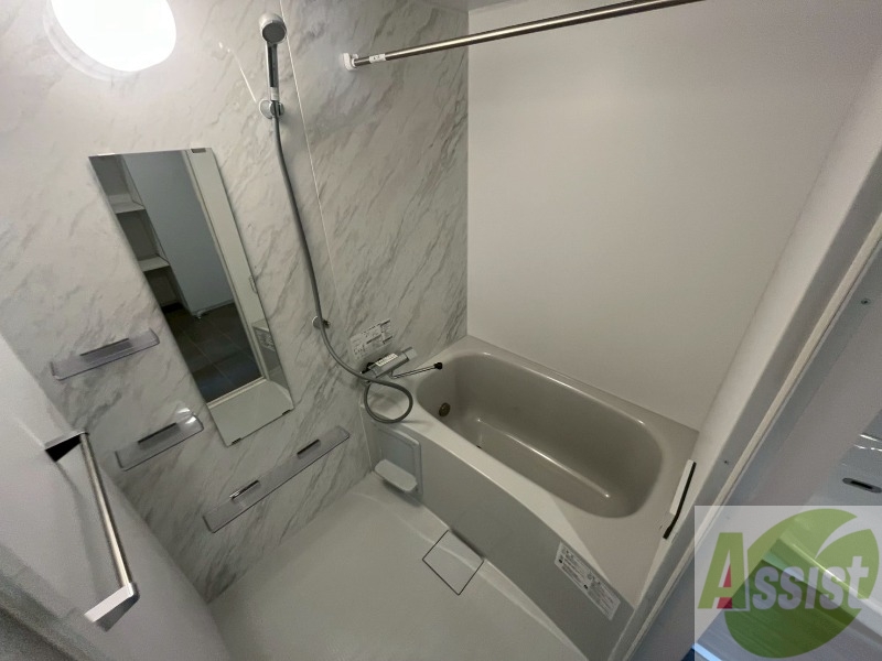 バス・シャワールーム　疲れを癒すには湯船でゆっくりするのが良いですよ。