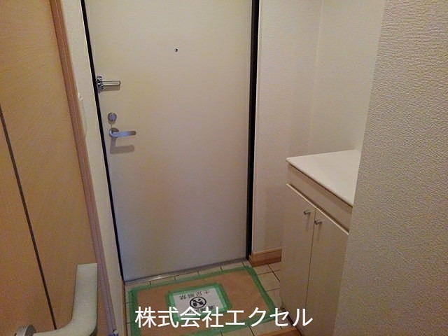 玄関　シューズボックス完備です。