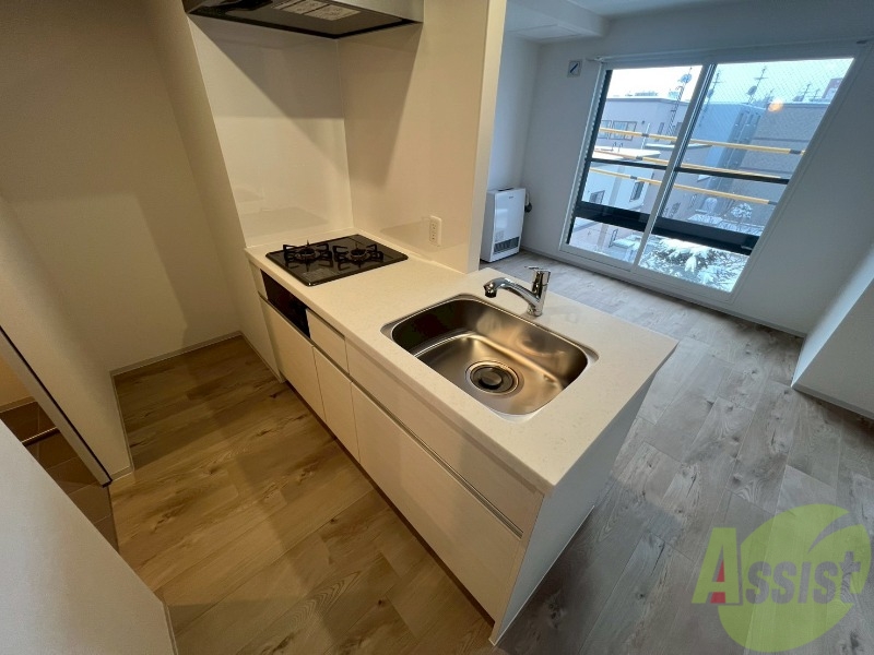 キッチン　キッチンはスペースも広々していて使いやすそうですよ！