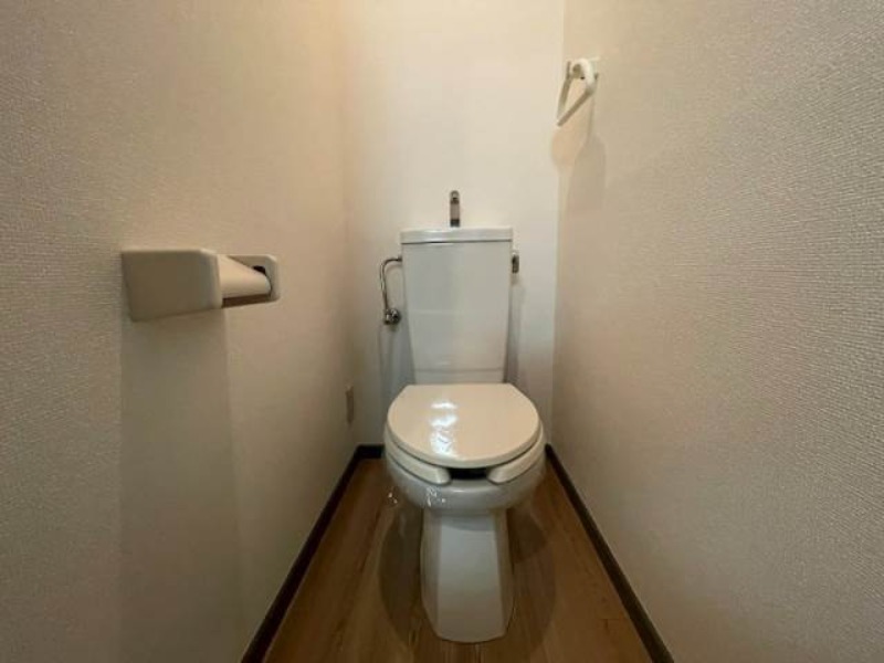 トイレ　別号室