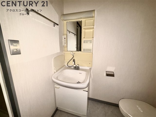 洗面設備　落ち着いたトイレです