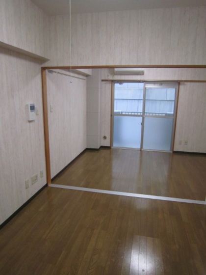 居室・リビング　※別部屋の写真です