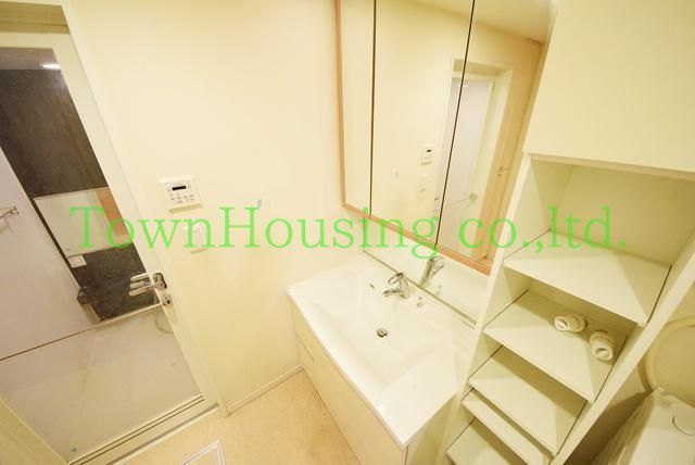 洗面設備　★収納たっぷりの洗面化粧台★